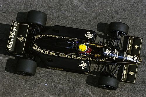 The mystery of Senna's #11 photo solved