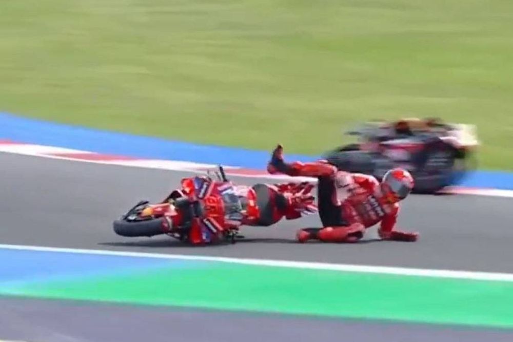 Ca&iacute;da Marquez Misano