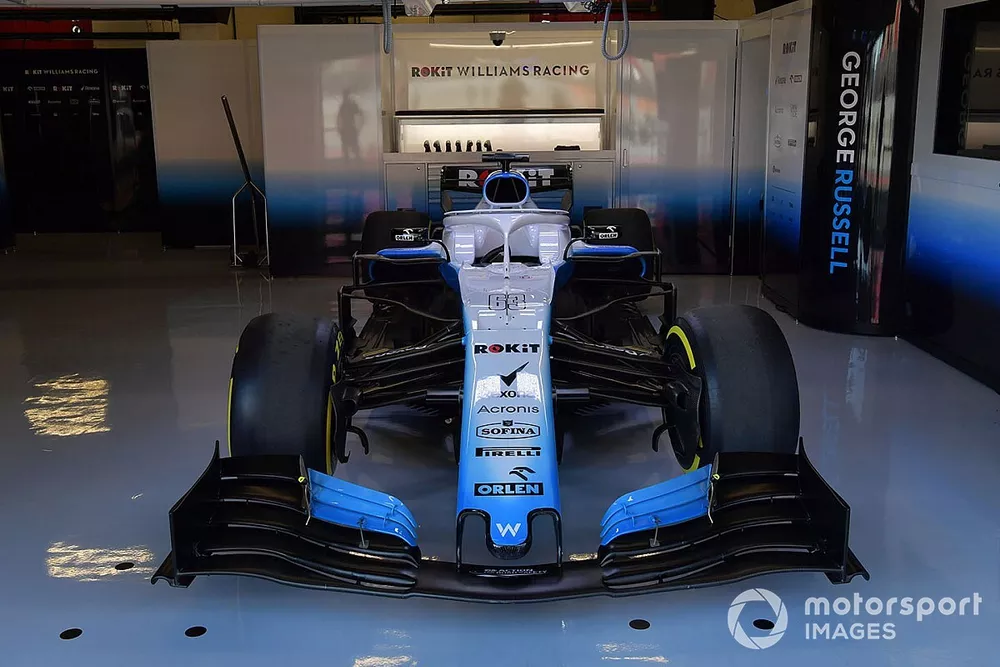 La Williams FW42 dans le garage Williams Racing