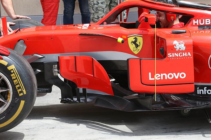 Аналіз: зміни дзеркал заднього виду машини Ф1 Ferrari