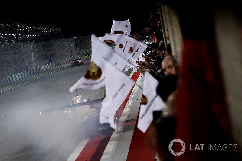 Segundo lugar #2 Porsche Team Porsche 919 Hybrid: Timo Bernhard, Earl Bamber, Brendon Hartley
