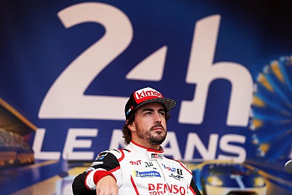 Le Mans son "16 grandes premios de F1 en una carrera", dice Alonso