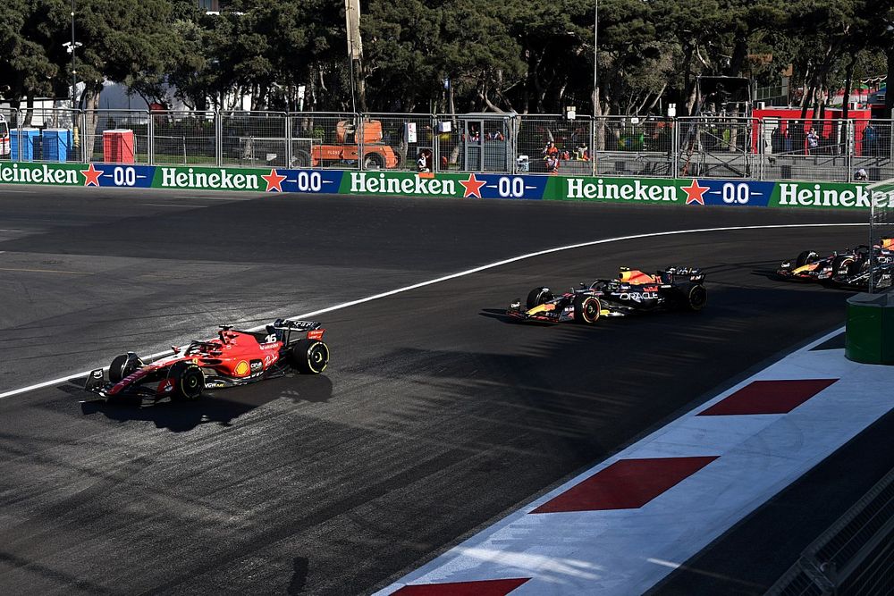 Charles Leclerc, Ferrari SF-23, Sergio Pérez, Red Bull Racing RB19