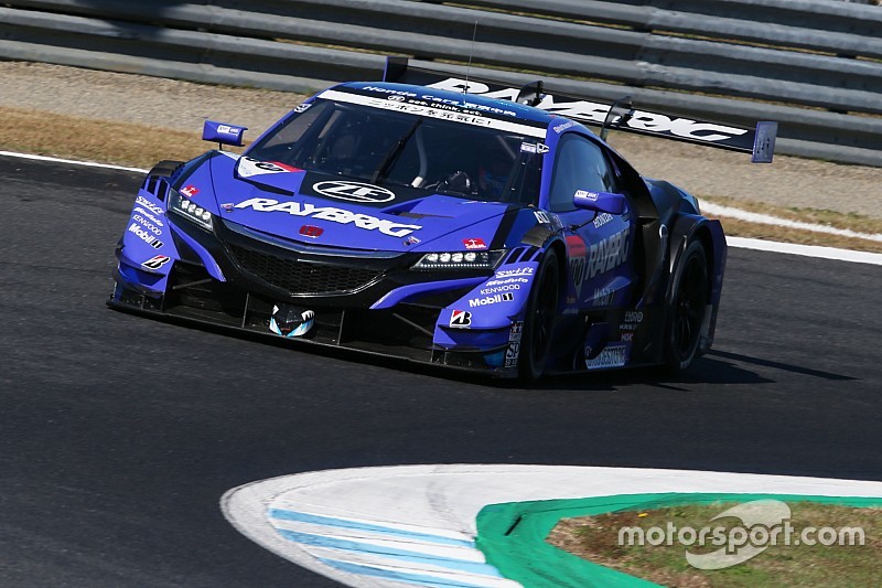 Баттон стал чемпионом Super GT в год дебюта