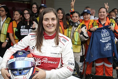 Tatiana Calderón se mantiene como piloto de test de Alfa Romeo F1