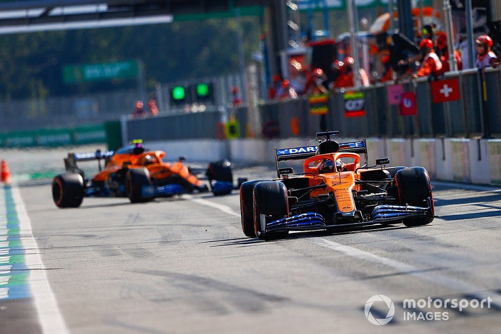 Carlos Sainz Jr., McLaren MCL35, Lando Norris, McLaren MCL35