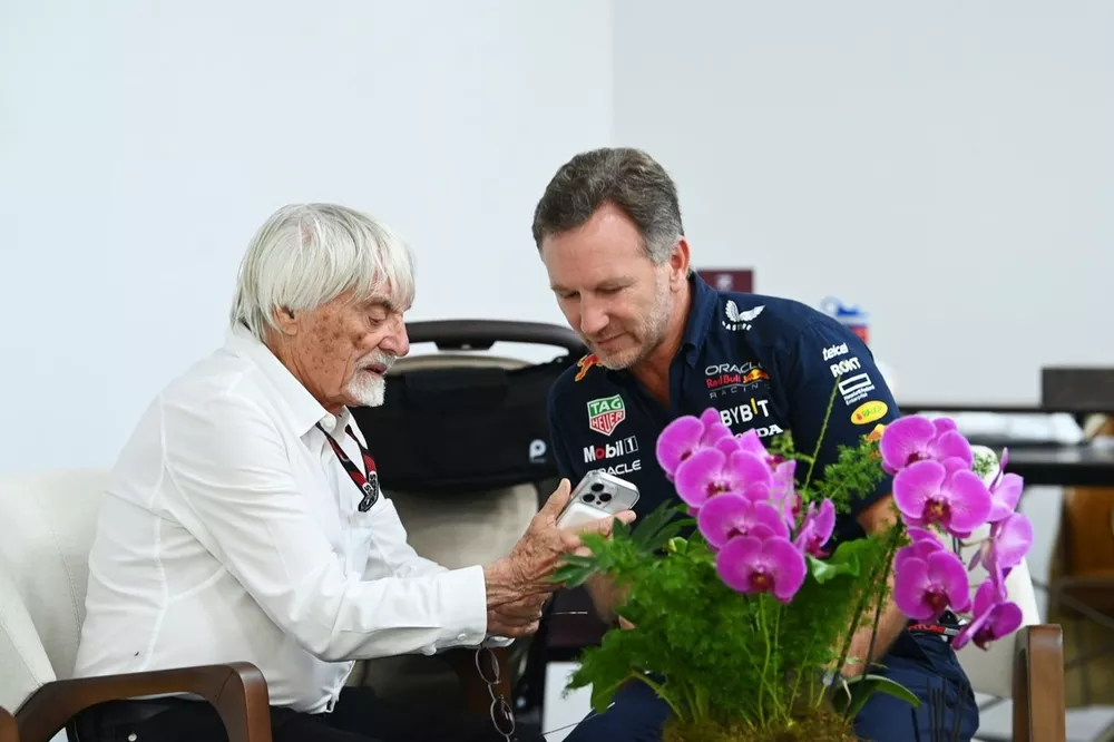 Bernie Ecclestone avec Christian Horner, Team Principal, Red Bull Racing 