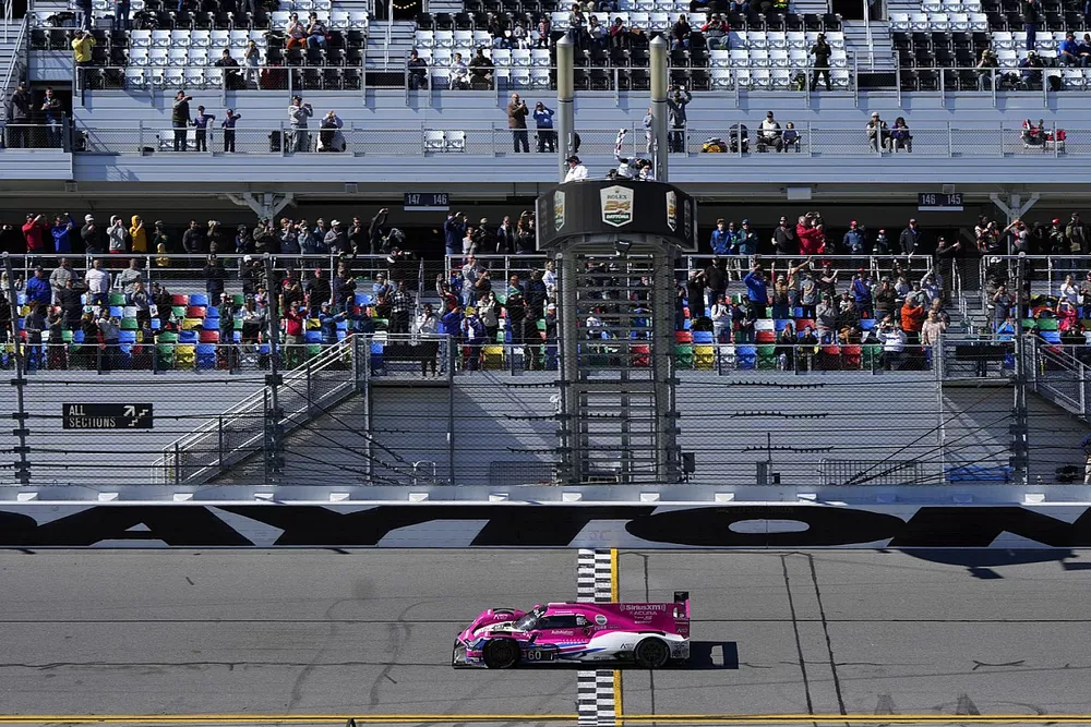 #60 Meyer Shank Racing W/Curb-Agajanian Acura DPi: Oliver Jarvis, Tom Blomqvist, Helio Castroneves, Simon Pagenaud taking the checkered flag
