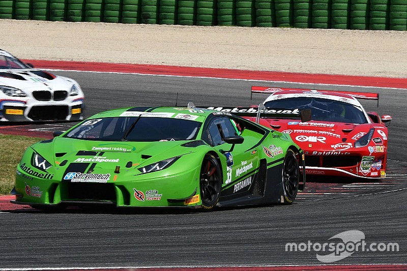 Vallelunga, Libere 2: Altoè-Zampieri portano al comando la Lamborghini prima della pioggia