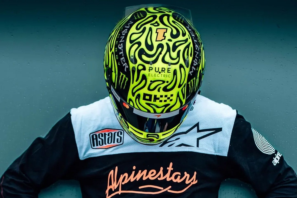 Lando Norris dévoile son casque 2026 de champion du monde