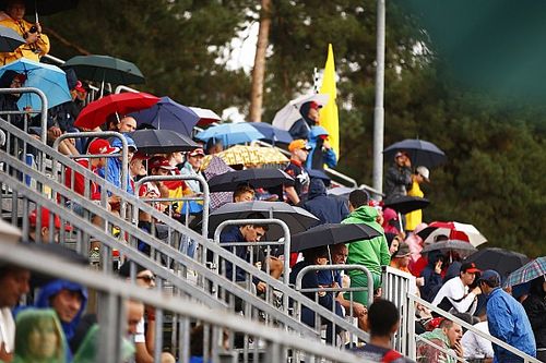Se canceló la clasificación de la GP3 por la lluvia
