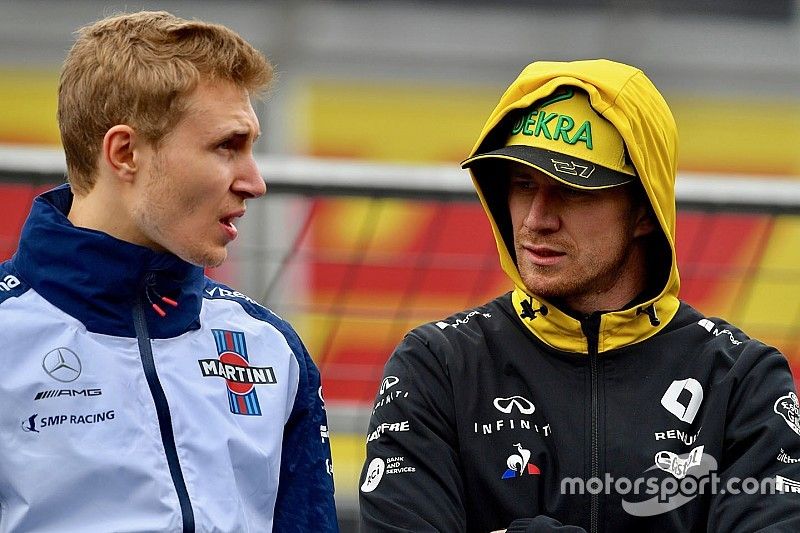 Sergey Sirotkin, Williams and Nico Hulkenberg, Renault Sport F1 Team on the drivers parade