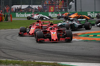 Hakkinen haalt uit naar Ferrari vanwege ‘interne strijd’