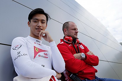 Zhou pasa de ser junior de Ferrari a rol con Renault F1