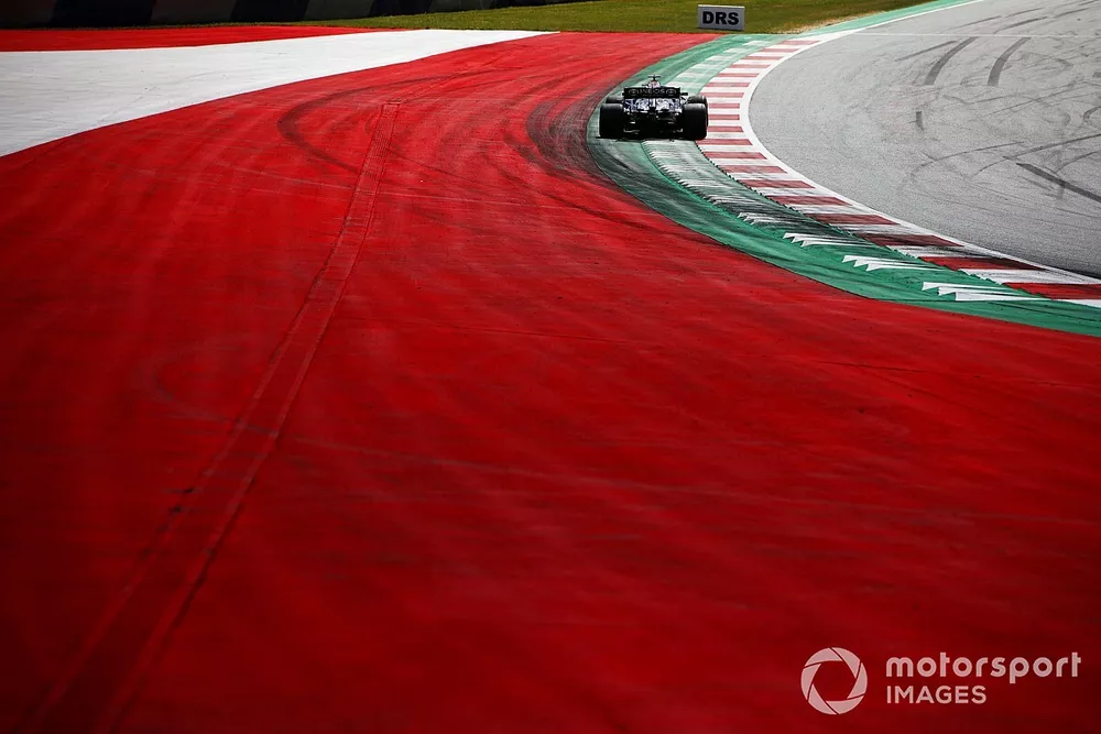 Lewis Hamilton, Mercedes W12