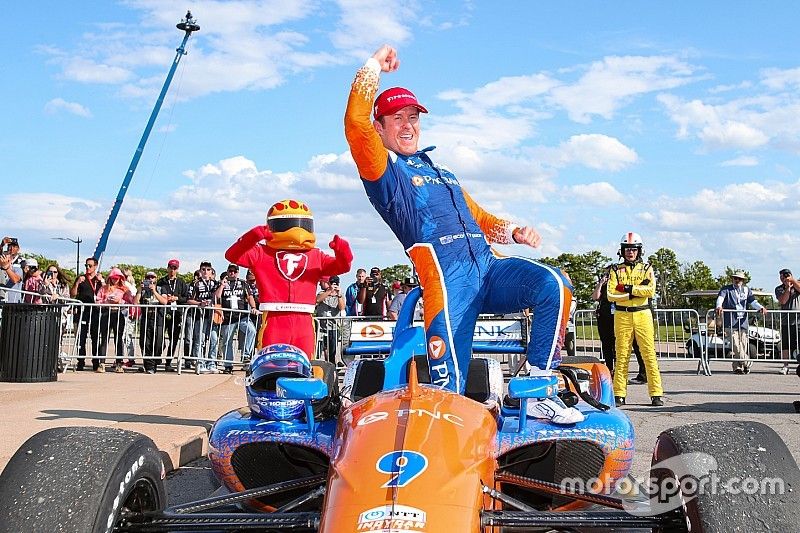 Race Winner Scott Dixon, Chip Ganassi Racing Honda