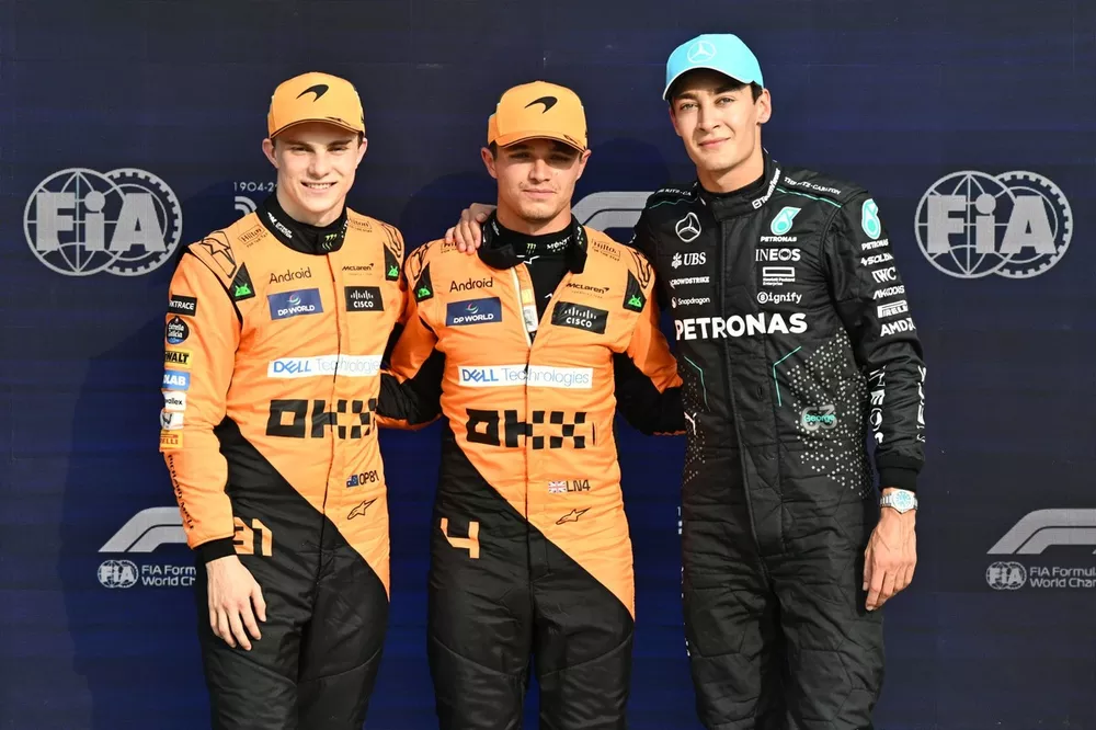 Top drie Kwalificatie Oscar Piastri, McLaren F1 Team, pole man Lando Norris, McLaren F1 Team, George Russell, Mercedes-AMG F1 Team