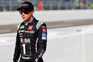 NASCAR retira a Bell de los playoffs tras un polémico final