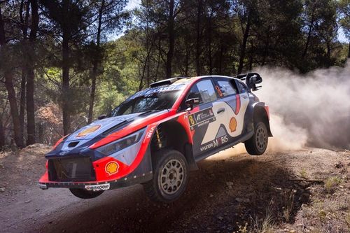 WRC Grecia: Tanak se aleja de Ogier; Neuville enfadado y desilusionado