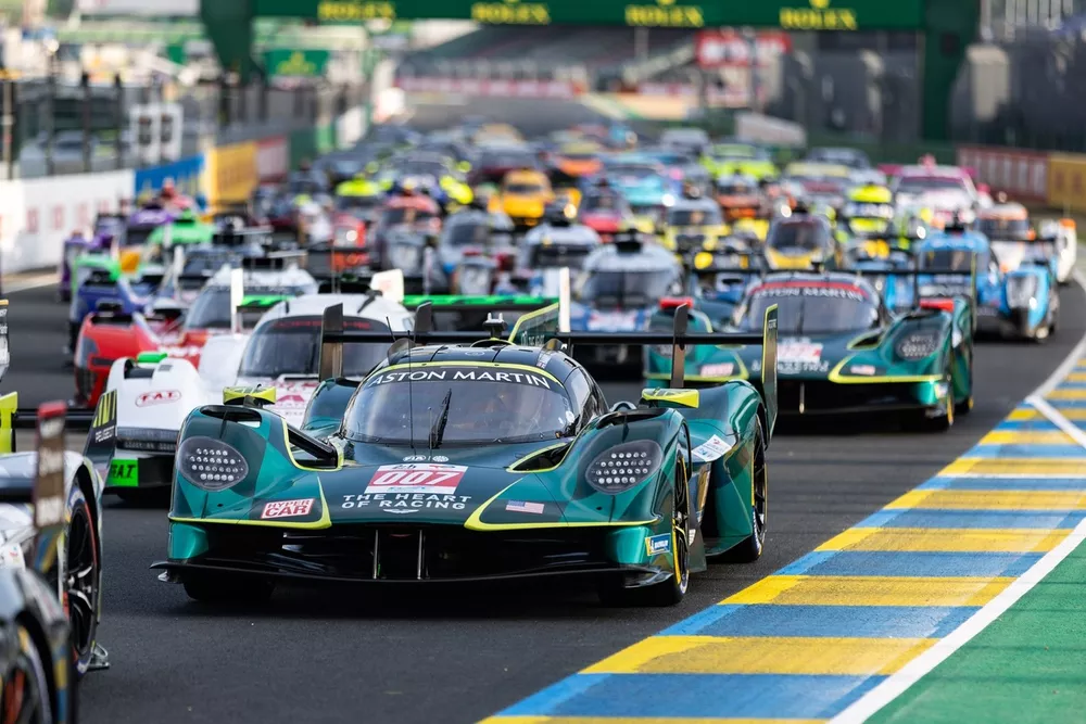  #007 Aston Martin Thor Team Aston Martin Valkyrie