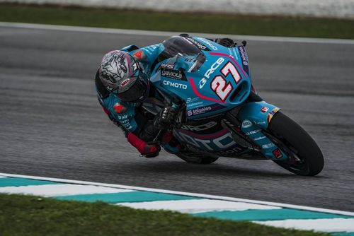 Moto2: Holgado 'voa' e conquista pole na etapa da Malásia; Moreira larga em 16º