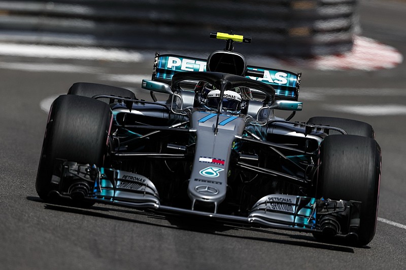 Mercedes motor güncellemesini erteledi!