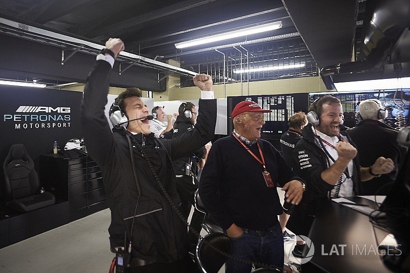 Lauda: Biz dayanıklılığa odaklandık, Renault ve Ferrari performansa