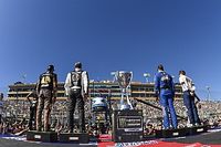 Harvick cree que NASCAR debe ser todavía más innovadora