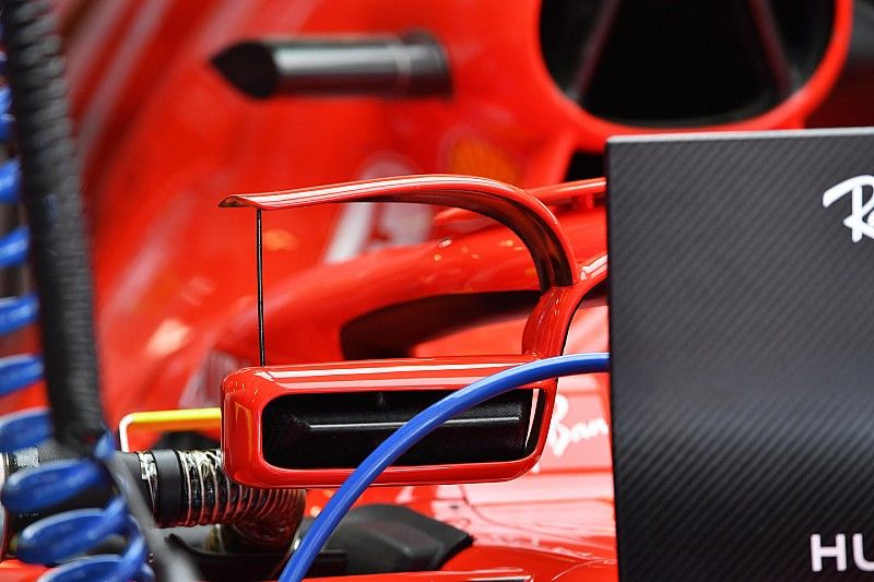 Ferrari SF-71H con espejo en halo, detalle