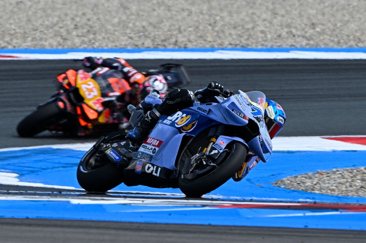 Alex Márquez explica por qué no pudo rechazar la oferta del equipo oficial de KTM