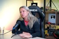 Mari Becker nega 'desaceleração' da carreira após fim da F1 na Band