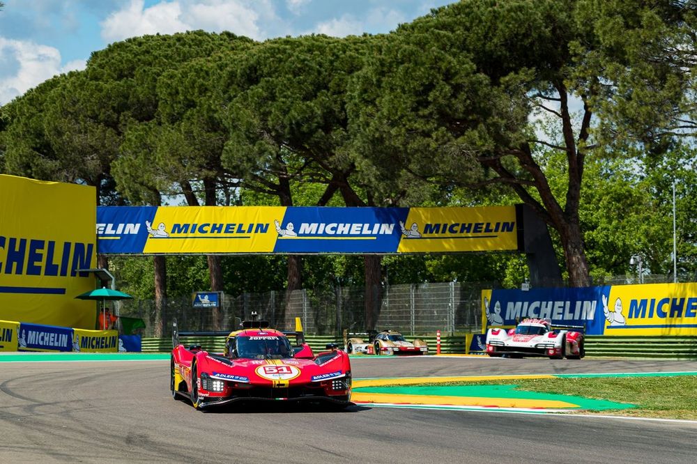 #51 Ferrari AF Corse Ferrari 499P: Alessandro Pier Guidi, James Calado, Antonio Giovinazzi
