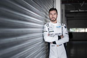 Alex Riberas disputará el WEC 2025 en Hypercar con Aston Martin
