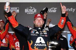 Nascar Cup: Byron repite victoria en el final accidentado de la Daytona 500