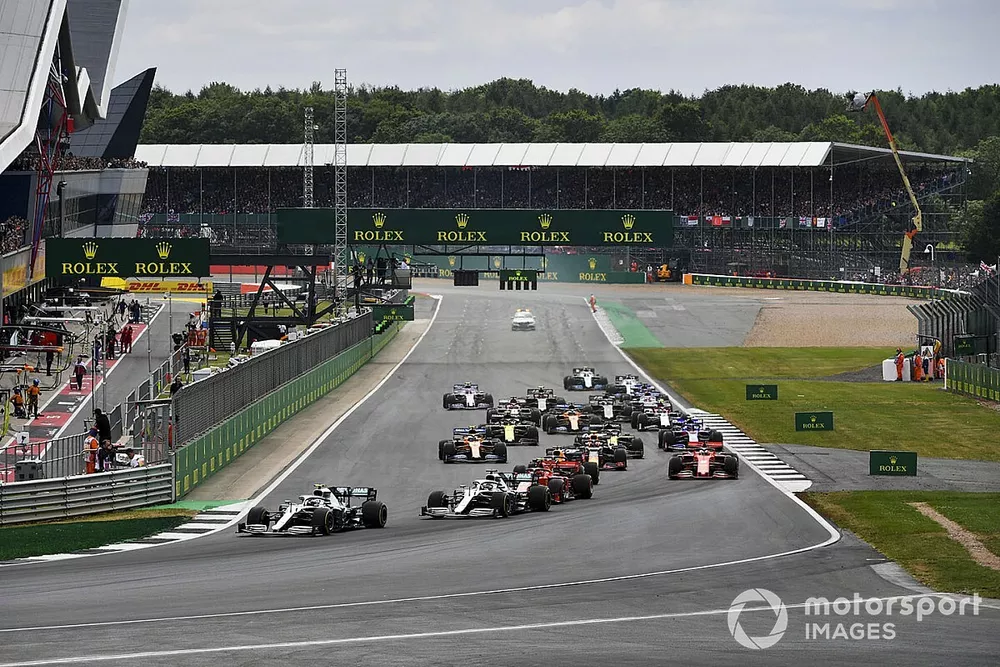 Valtteri Bottas, Mercedes AMG W10 leads Lewis Hamilton, Mercedes AMG F1 W10 and Charles Leclerc, Ferrari SF90 at the start of the race 