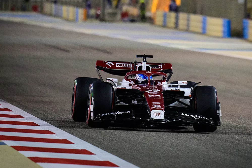 Kevin Magnussen,Haas VF-22