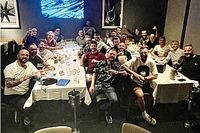 El gran detalle de Alonso con sus mec&aacute;nicos de Alpine F1