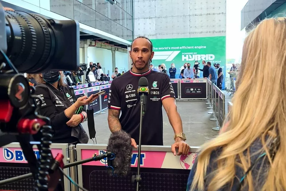Mariana Becker entrevista Lewis Hamilton