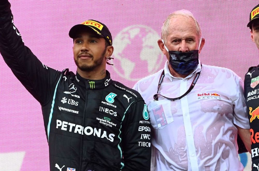 Lewis Hamilton, Mercedes, 2nd position, Helmut Marko, Consultant, Red Bull Racing, Max Verstappen, Red Bull Racing, 1st position, and Valtteri Bottas, Mercedes, 3rd position, on the podium