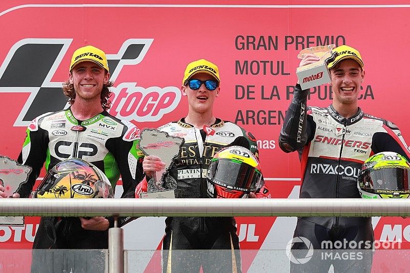 Podium: race winner Jaume Masia, Bester Capital Dubai, second place Darryn Binder, CIP Green Power, third place Tony Arbolino, Team O