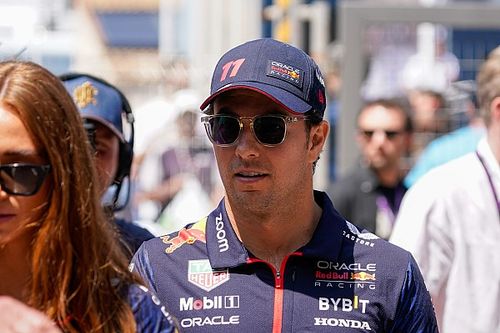 Duras críticas a Checo Pérez llegan desde Países Bajos