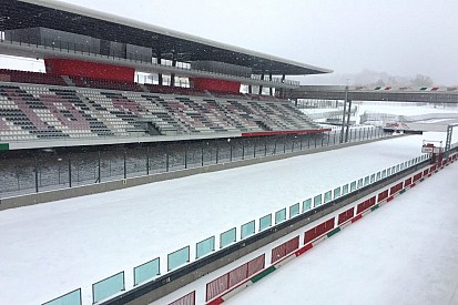 Fotogallery: il Natale è bianco anche per i circuiti quando arriva la neve