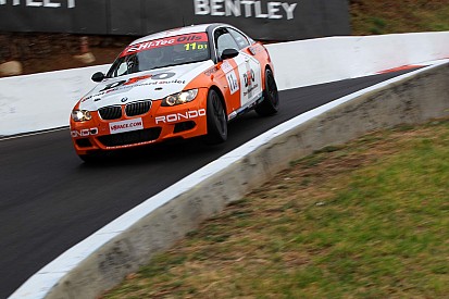 Bathurst 6 Horas: Mostert/Morcom dan a BMW la carrera inaugural