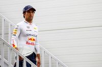 El doble problema al que se enfrenta Red Bull si reemplaza a Checo P&eacute;rez