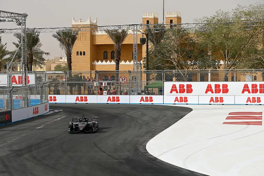 Lucas di Grassi, Venturi Racing, Silver Arrow 02