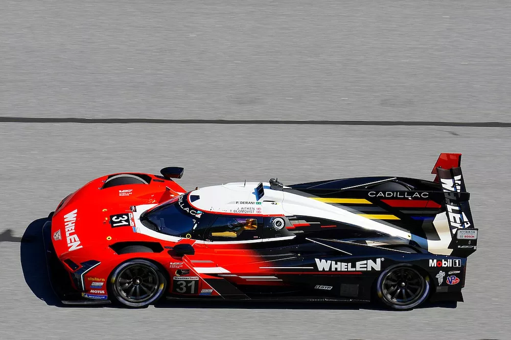 #31: Whelen Cadillac Racing, Cadillac VSeries.R, GTP: Pipo Derani, Jack Aitken, Tom Blomqvist