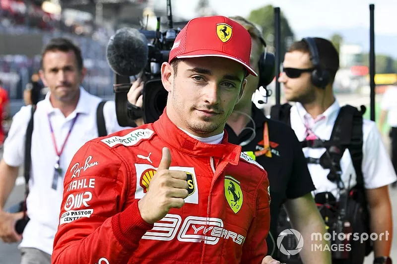 Le poleman Charles Leclerc, Ferrari