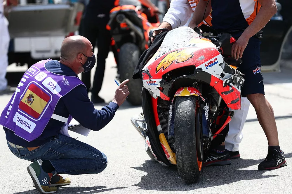 Pol Espargaro, Repsol Honda Team crash