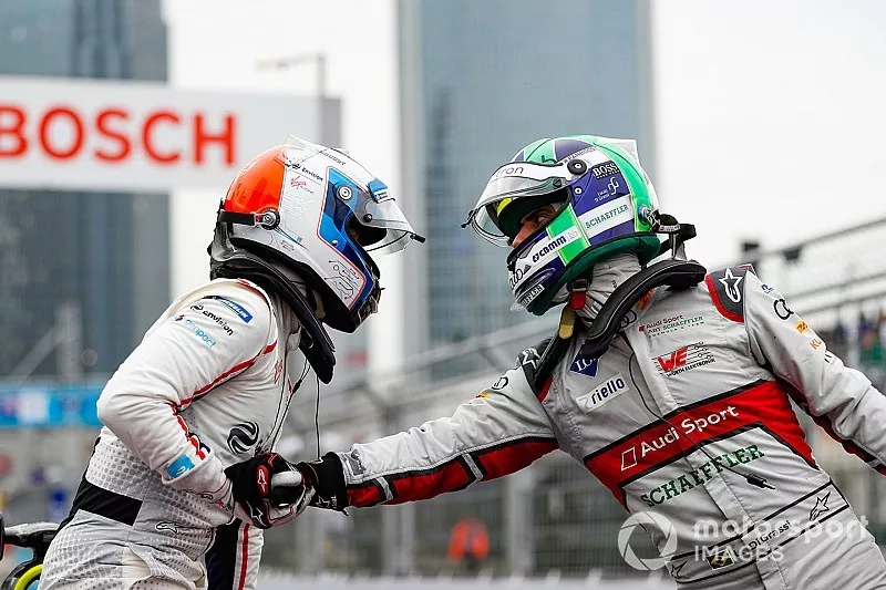 Lucas Di Grassi, Audi Sport ABT Schaeffler, troisi&egrave;me, f&eacute;licite le vainqueur Sam Bird, Envision Virgin Racing