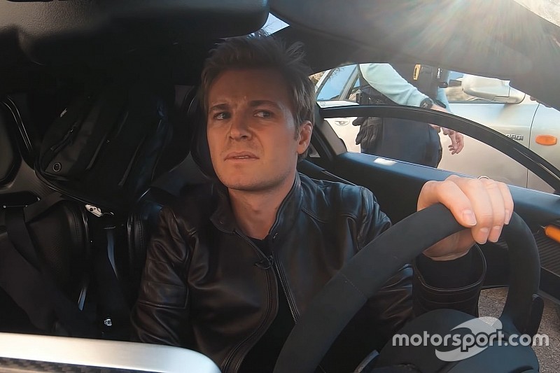 Nico Rosberg megijesztette a McLaren Sennát, de előtte igazoltatták